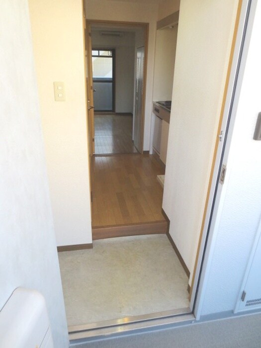 物件内観写真15　(玄関)