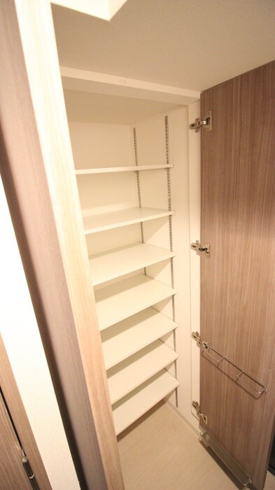 物件内観写真13　(靴箱)
