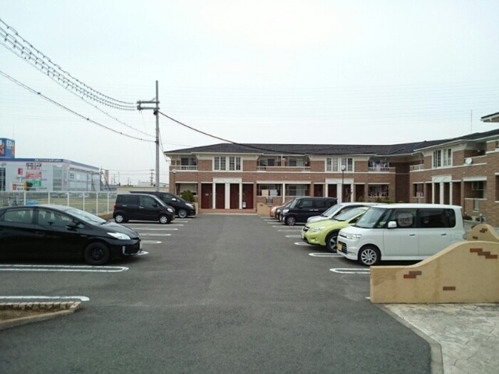 物件外観写真5　(周辺環境)