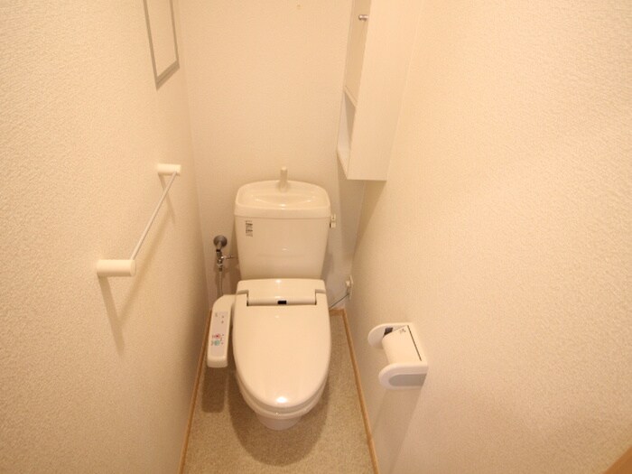 物件内観写真15　(トイレ)