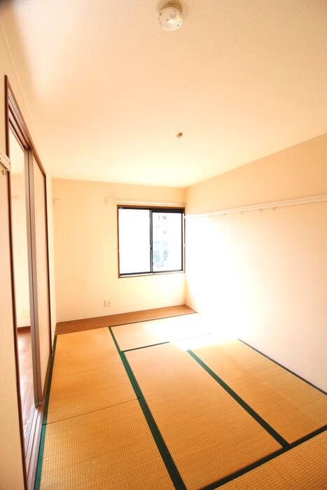 物件内観写真15　(居室)