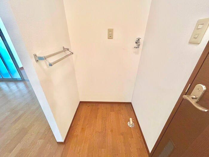 物件内観写真17　(洗濯機置場)