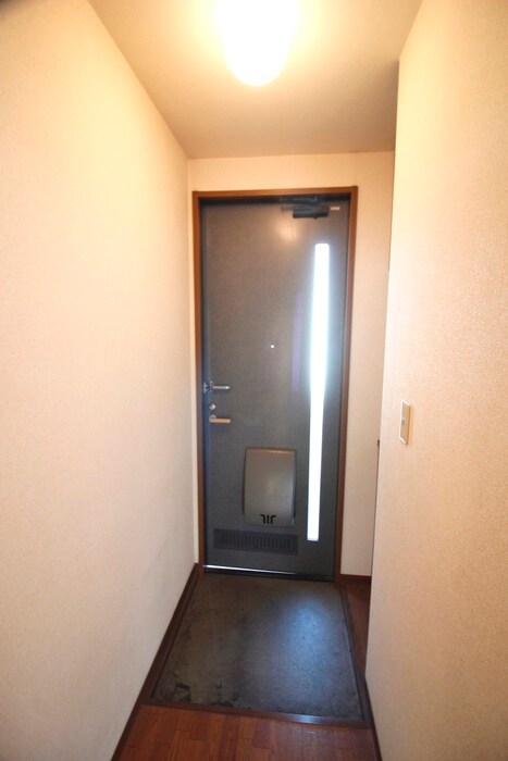 物件内観写真18　(玄関)