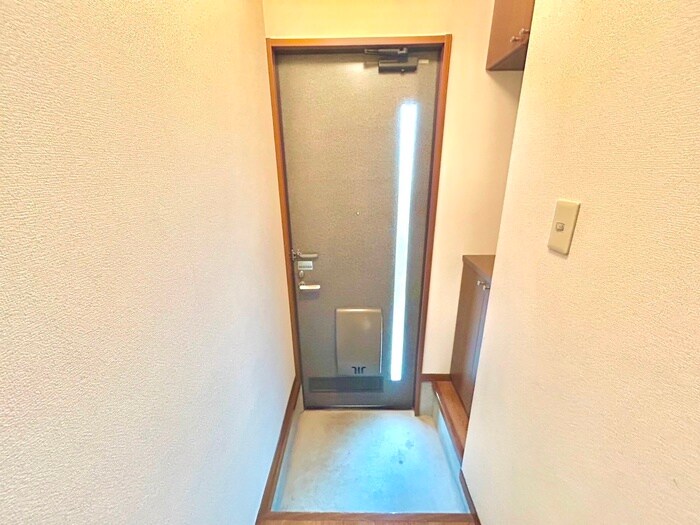 物件内観写真19　(玄関)
