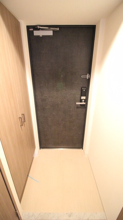 物件内観写真7　(玄関)
