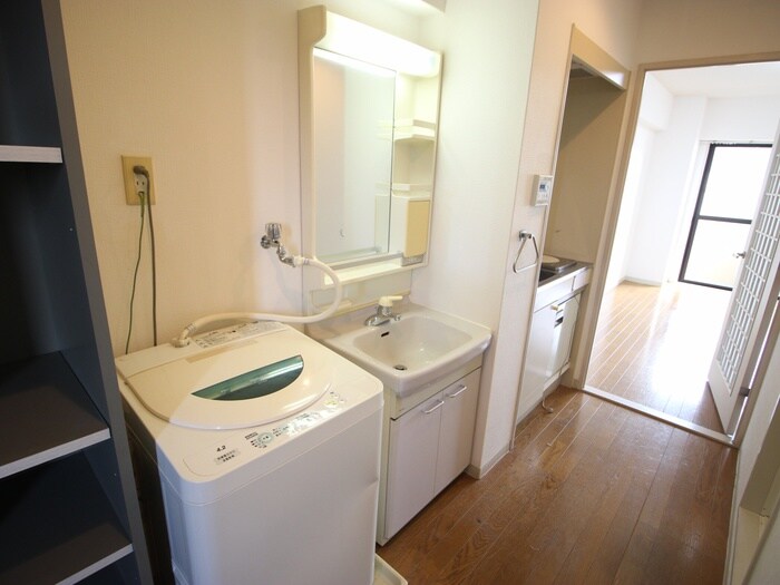 物件内観写真11　(洗面)