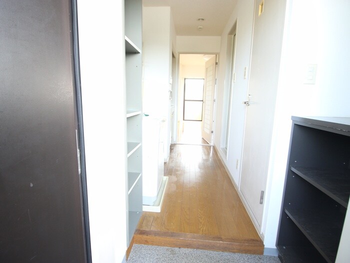 物件内観写真20　(廊下)