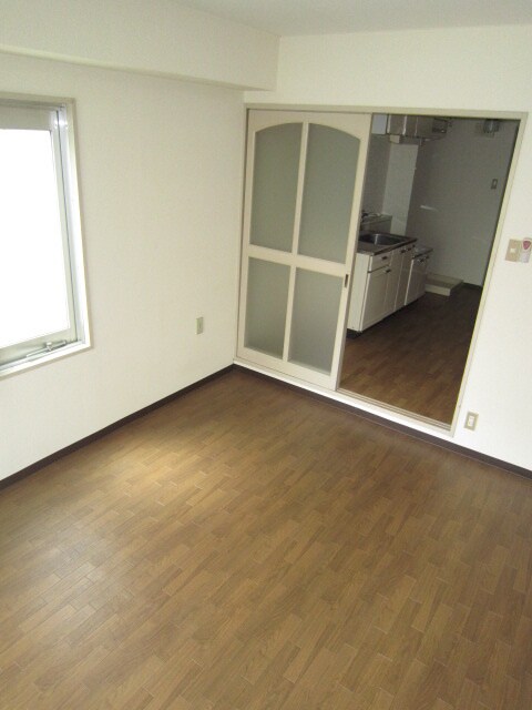 物件内観写真10　(居室)