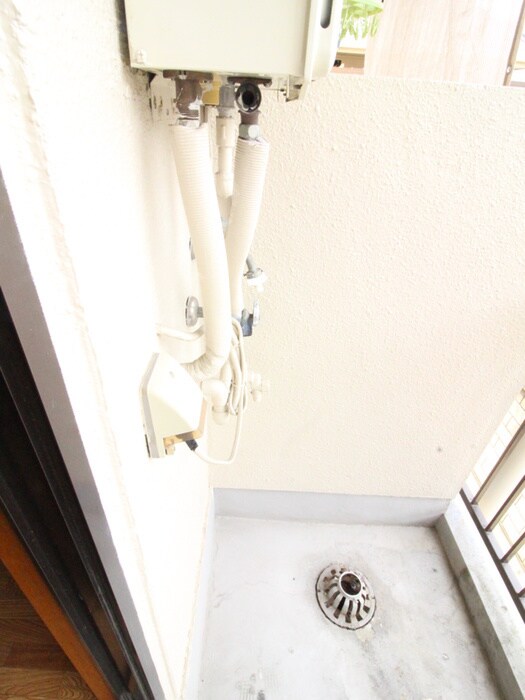 物件内観写真18　(洗濯機置場)