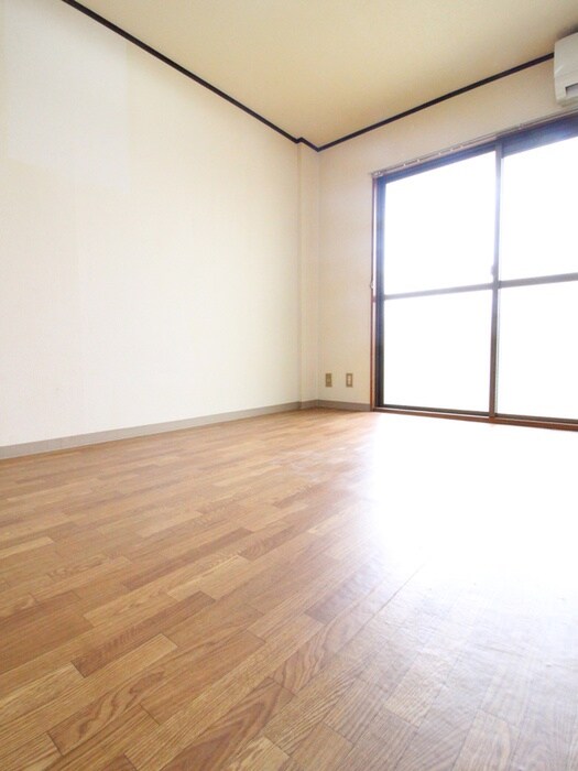 物件内観写真19　(居室)