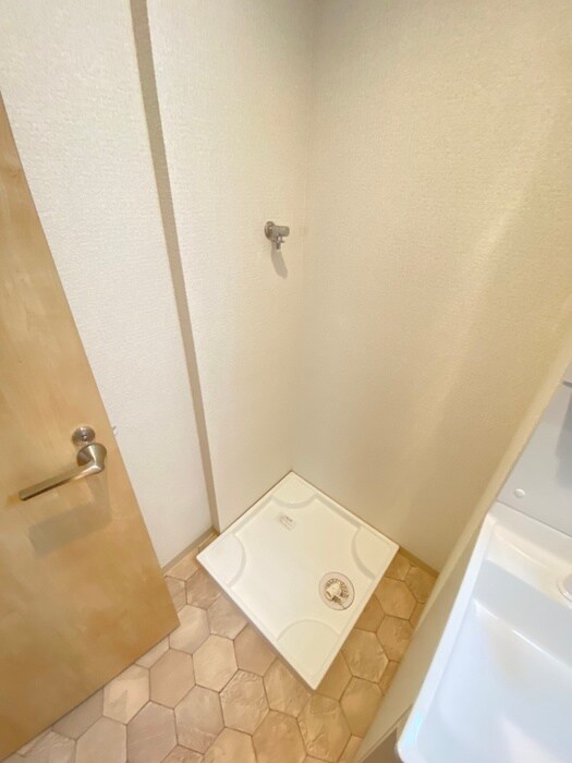 物件内観写真15　(洗濯機置場)