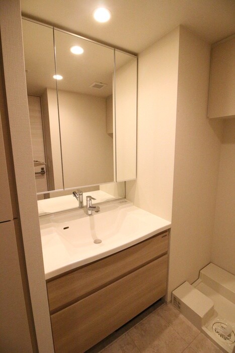 物件内観写真7　(洗面)