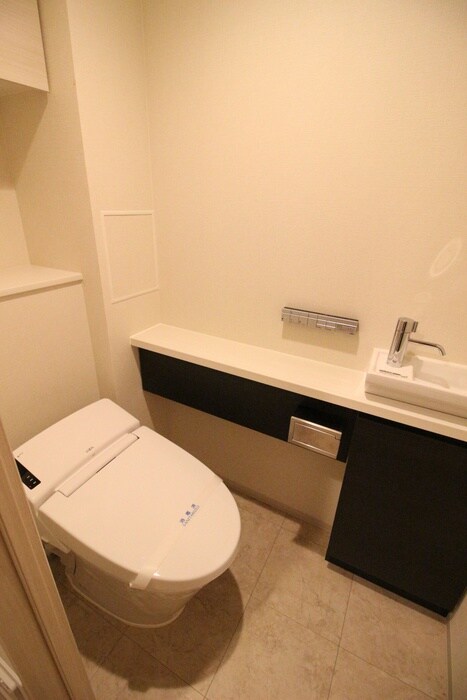 物件内観写真8　(トイレ)