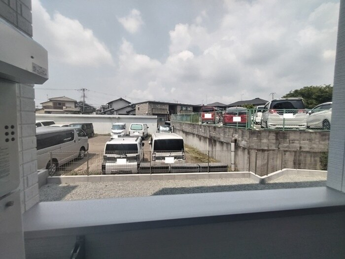 物件内観写真11　(室内からの展望)