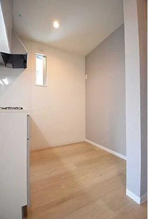 物件内観写真16　(内観写真)