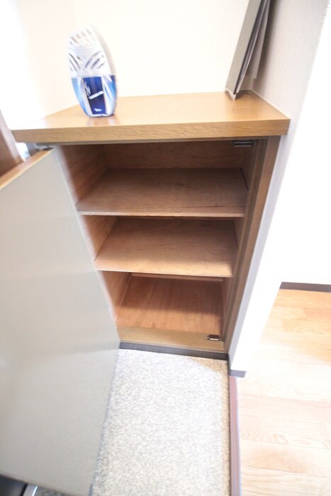 物件内観写真8　(靴箱)