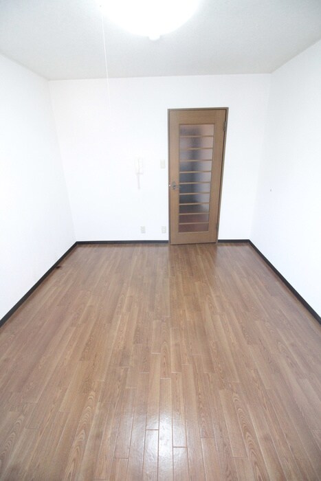 物件内観写真15　(居室)