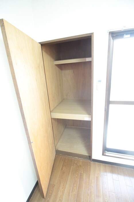 物件内観写真16　(収納)