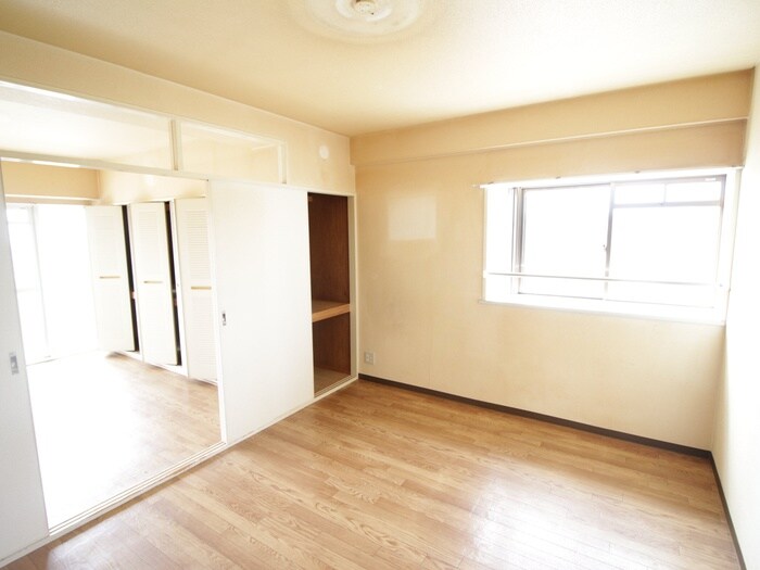 物件内観写真8　(居室)