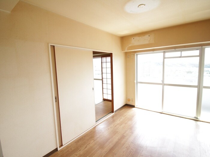 物件内観写真12　(居室)