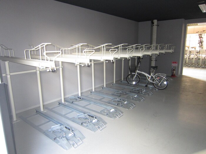 物件外観写真5　(駐輪場)