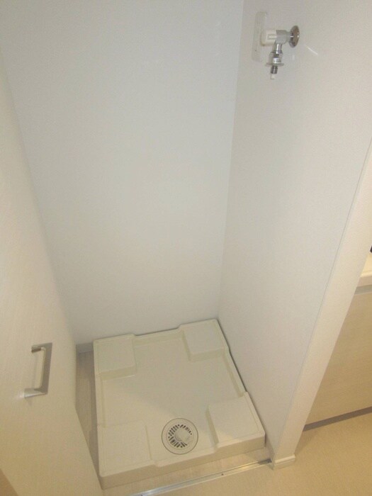 物件内観写真10　(洗濯機置場)