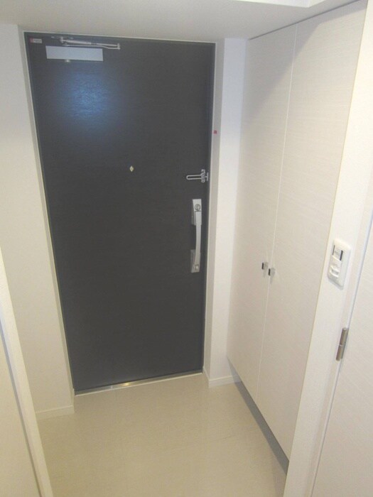 物件内観写真15　(玄関)
