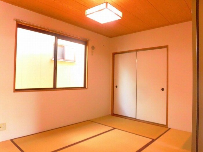 物件内観写真8　(居室)