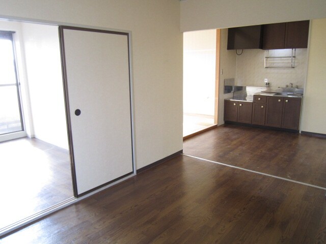 物件内観写真9　(居室)