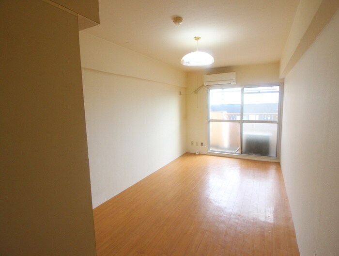 物件内観写真6　(居室)