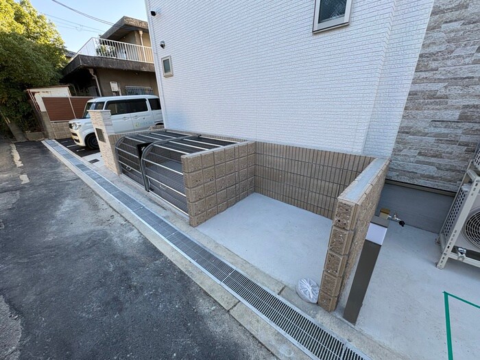 物件外観写真4　(建物設備)