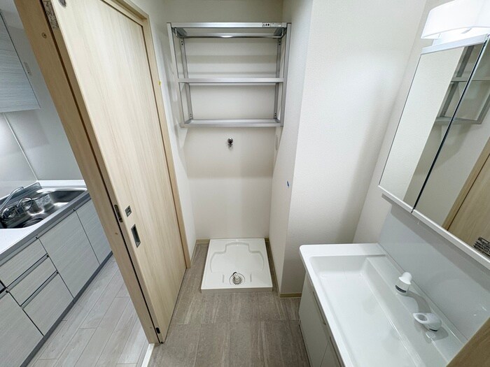 物件内観写真11　(洗濯機置場)