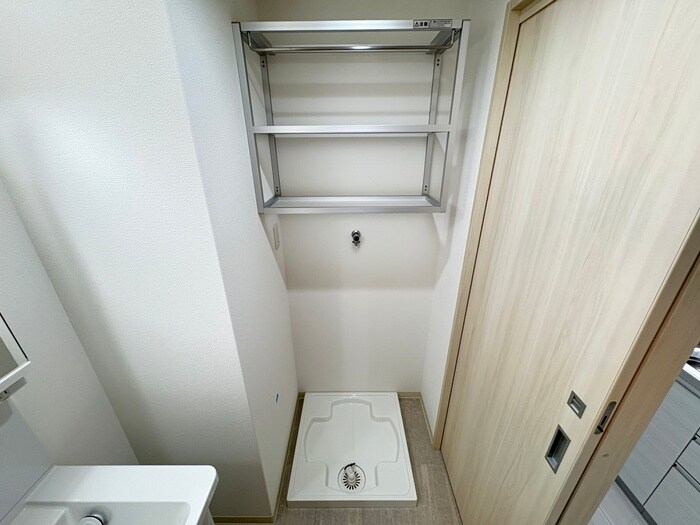 物件内観写真11　(洗濯機置場)