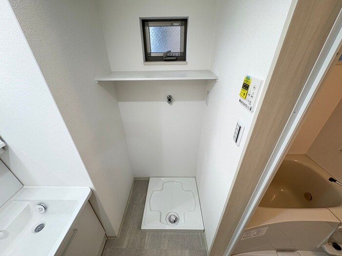 物件内観写真13　(洗濯機置場)