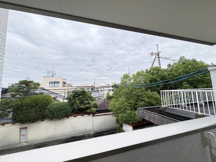 物件内観写真22　(室内からの展望)