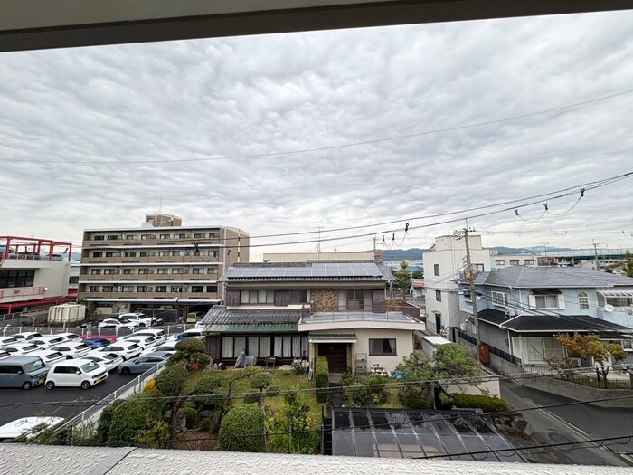 物件内観写真22　(室内からの展望)