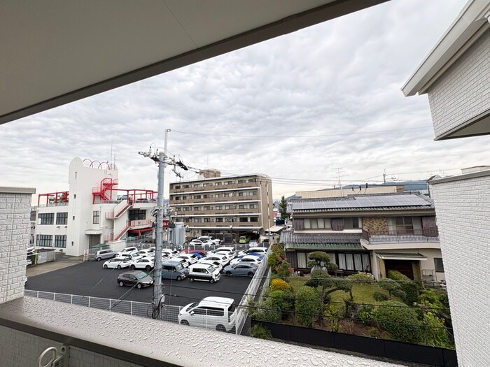 物件内観写真22　(室内からの展望)