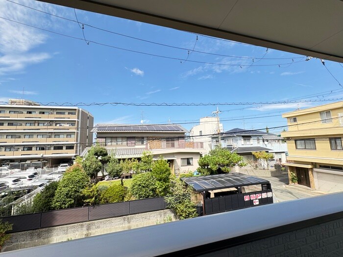 物件内観写真22　(室内からの展望)