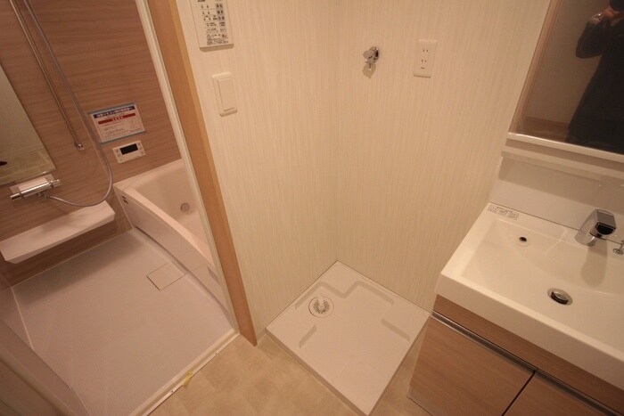 物件内観写真9　(洗濯機置場)