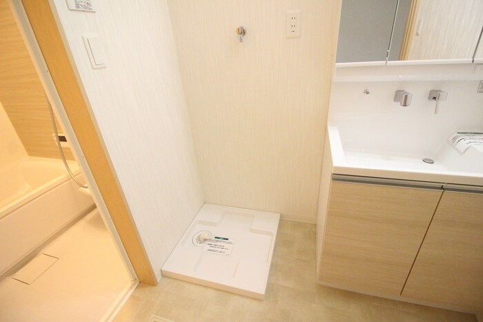 物件内観写真13　(洗濯機置場)