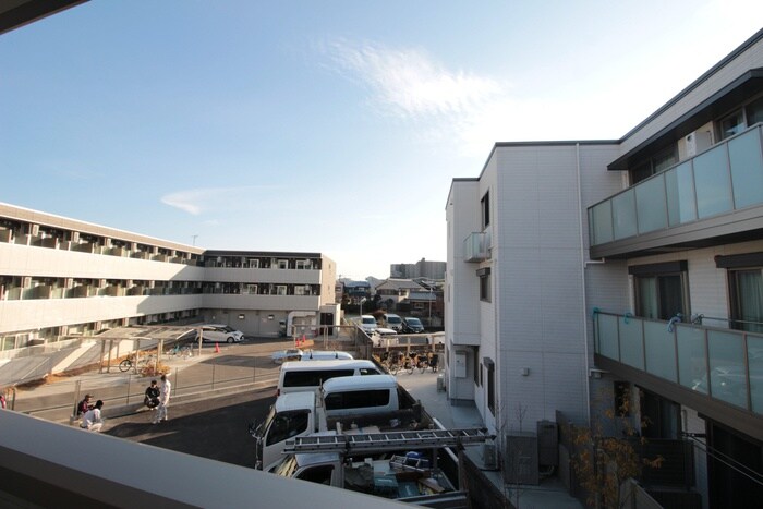 物件内観写真18　(室内からの展望)