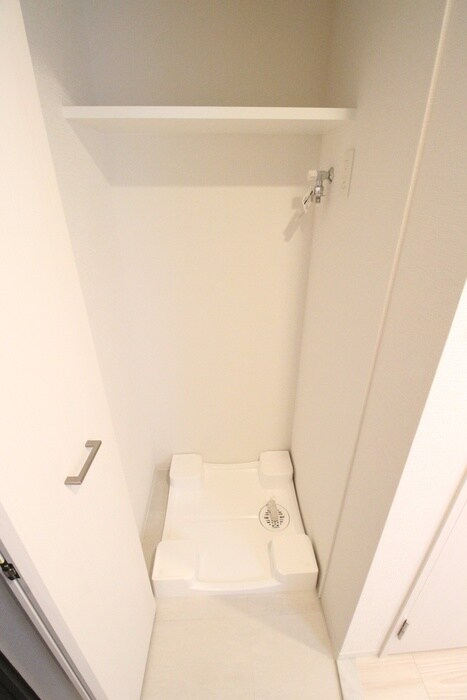 物件内観写真18　(洗濯機置場)