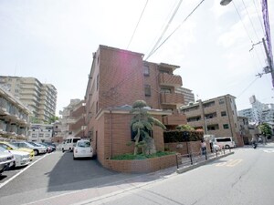 エア－ズロック外観写真