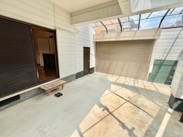 物件外観写真4　(駐車場)