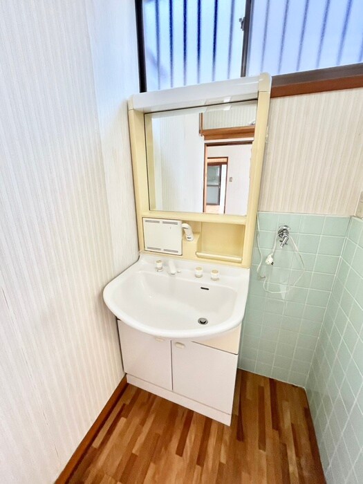 物件内観写真11　(洗面)