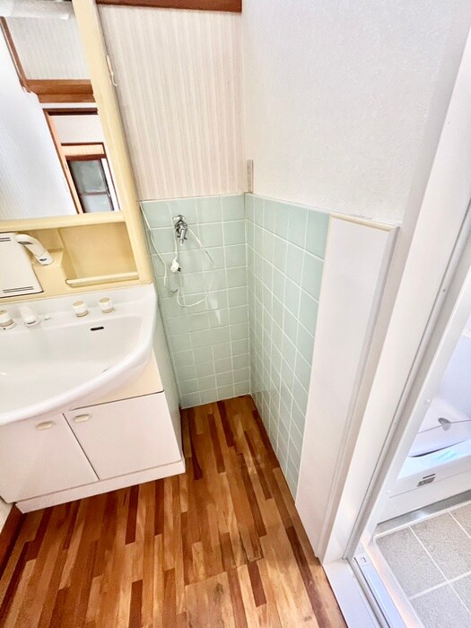 物件内観写真12　(洗濯機置場)