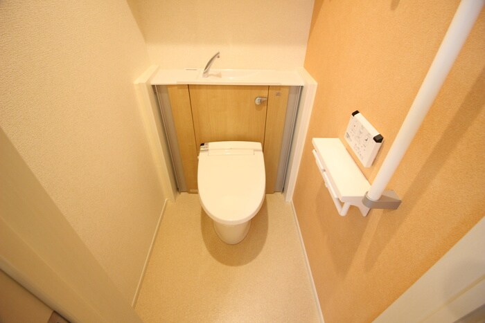 物件内観写真14　(トイレ)