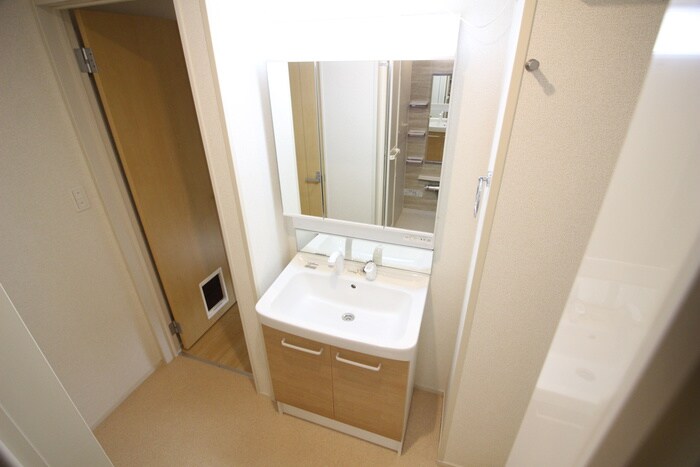 物件内観写真16　(洗面)