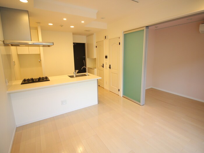 物件内観写真8　(居室)