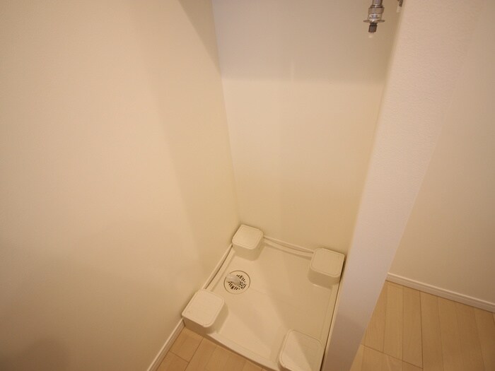 物件内観写真14　(洗濯機置場)